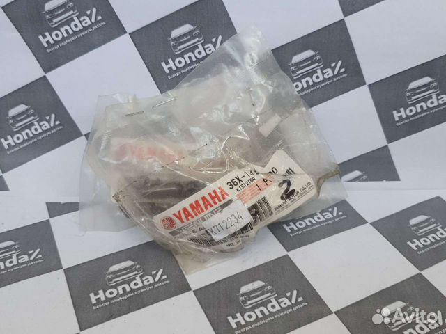 Рокер клапана и ось коромысла Yamaha