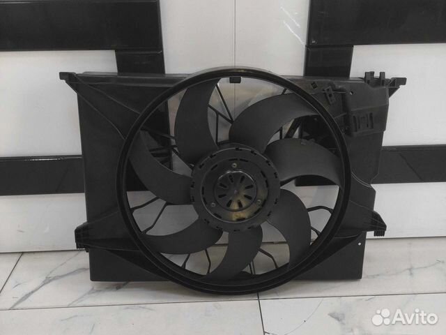 Вентилятор охлаждения двигателя Mercedes W221
