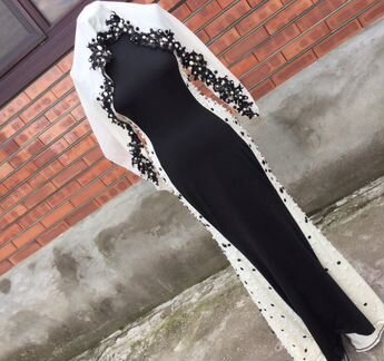 Приданое девушки модное платье