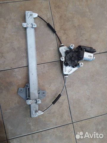 Киа Рио 3 Солярис Стеклопаъдёмник передний левый