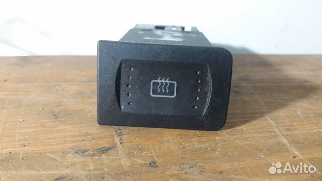 Кнопка обогрева заднего стекла Гольф-4