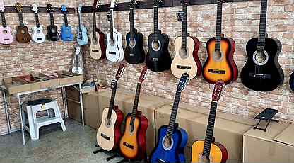 Новые гитары и укулеле