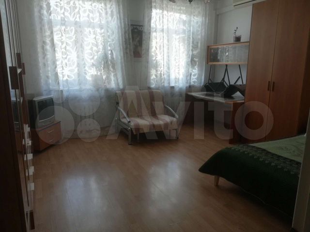 Комната 18 м² в 3-к., 4/6 эт.