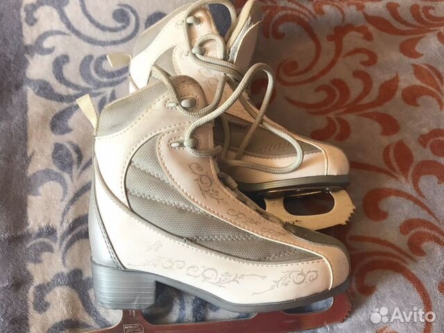 Продам коньки детские