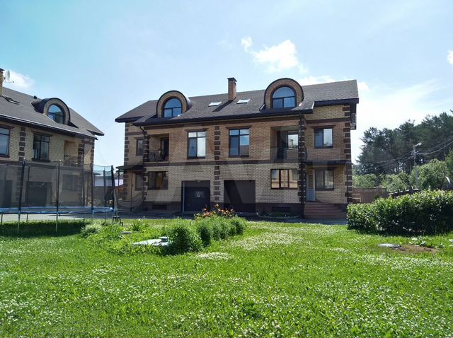 Дом 302 м² на участке 2 сот.