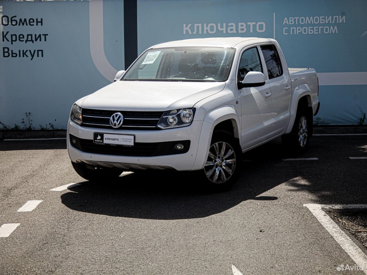 Фольксваген Амарок белый. Volkswagen Amarok 2010 — 2016 i белый. Амарок 2013 коричневый.