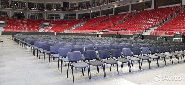 Стулья и столы в аренду