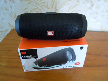 Беспроводная портативная колонка JBL Charge 3
