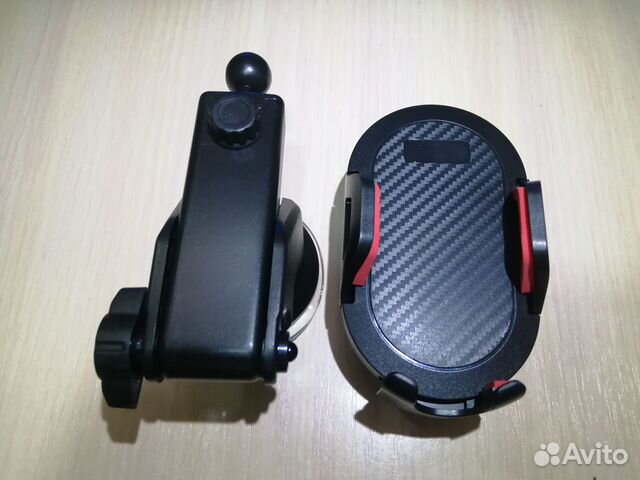 Держатель для телефона на присоске