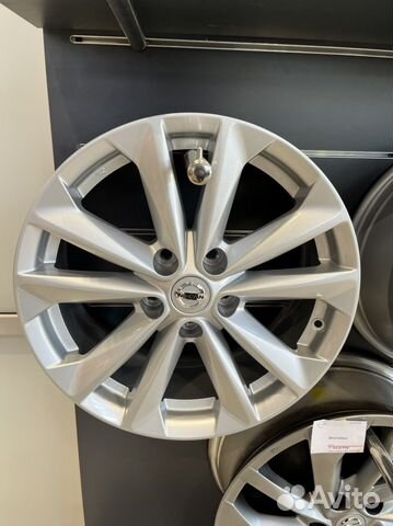 Литые диски R17 Nissan