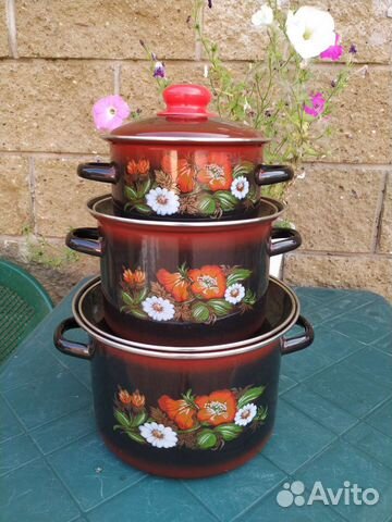 Набор эмалированных кастрюль новый