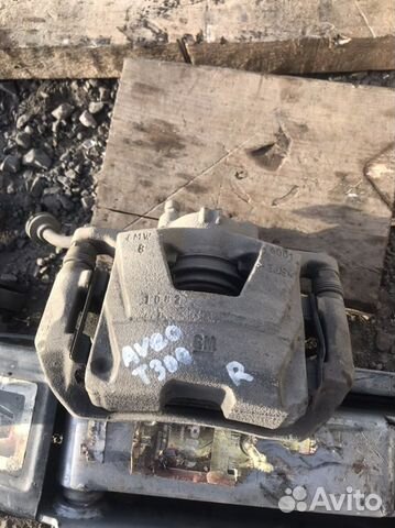 Суппорт правый Chevrolet Aveo t300