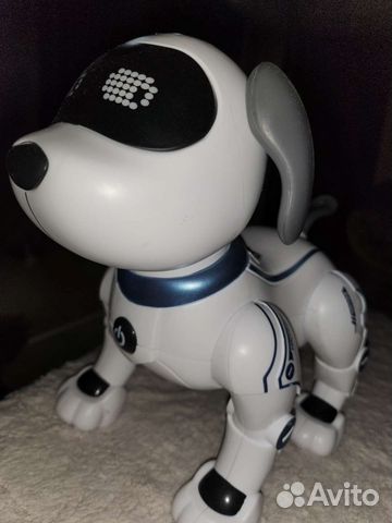 Игрушка робот с пультом