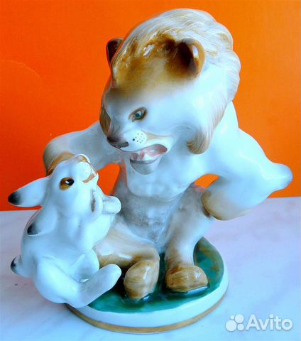 Фарфоровая Статуэтка лфз СССР Лев и заяц 14 см В/С