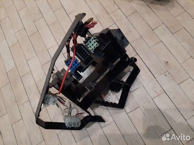 Корпус блоков предохранителей бмв е39 купить в Санкт-Петербурге ...