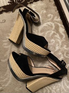 Босоножки новые 37,5 женские