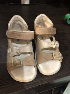 Детские ортопедические сандалии totto