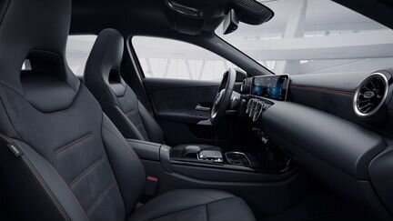 Mercedes-Benz A-класс 1.3 AMT, 2020