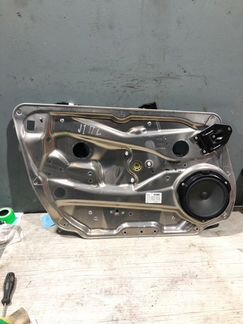 Стеклоподъемник передний левый Mercedes-Benz