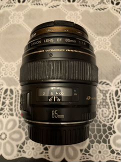 Объектив canon 85mm 1 8