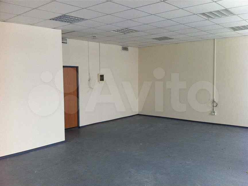 Красивые нежилые помещения. Сдача в аренду помещения в здании. Пустое помещение под офис. Помещение под аренду. Аренда помещения.