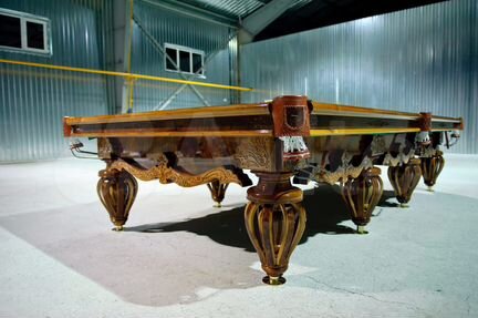 Биллиардный стол ручной работы