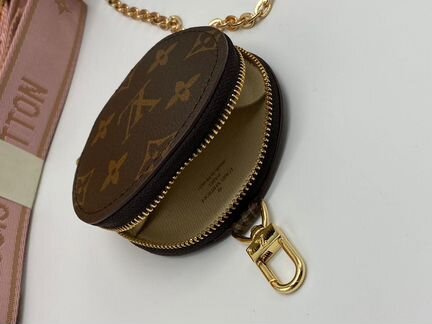 Louis Vuitton белый клатч с разноцветными буквами