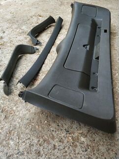 Обшивка крышки багажника Audi Q7 4L серо-зеленая