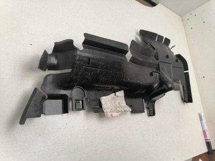 Воздуховод передний левый Audi A4 B9 2014-2020