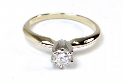 Золотое кольцо 585 пробы с бриллиантом 0.19 ct