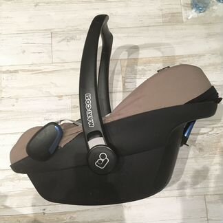 Автолюлька maxi cosi pebble с адаптерами