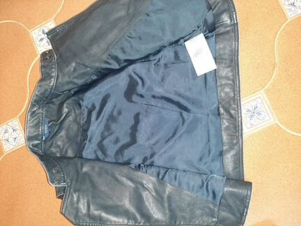 Куртка Guess новая оригинал