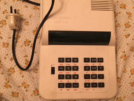 Калькулятор электронный СССР