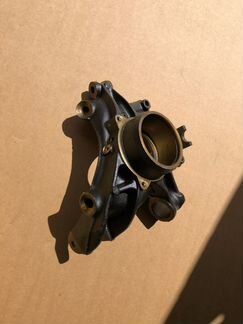 Кулак поворотный задний правый Cayenne/Touareg