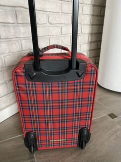 Чемодан на колесах