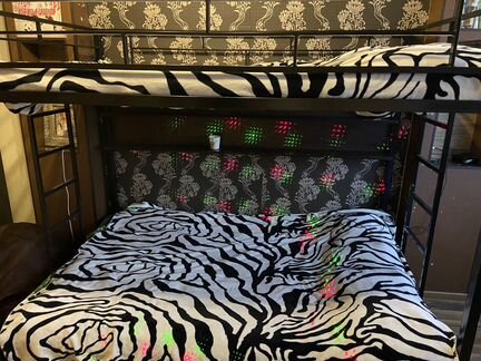 Детская двухярусная кровать бу