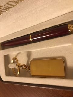 Мужской подарочный набор ручка и брелок