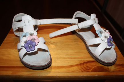 Босоножки летние. Размер 33