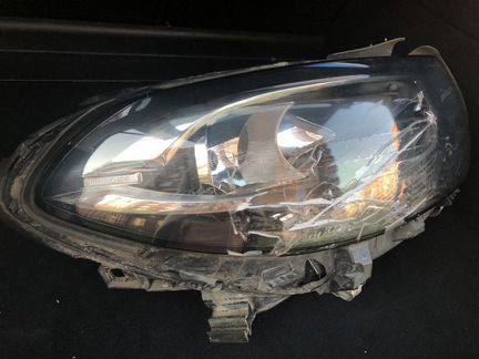 Фара передняя правая Mersedes b-класс