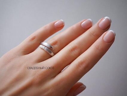 Золотые обручальные кольца 15.7 гр