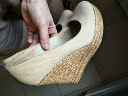 Туфли женские на танкетке