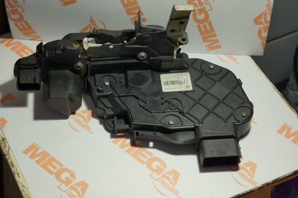 Замок передний левой двери Форд Мондео 4 07 - 14