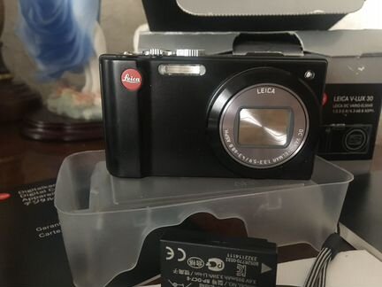 Цифровая фотокамера Leica V-Lux 30 новый