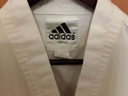 Костюм для занятий таеквондо рост 150 фирма adidas