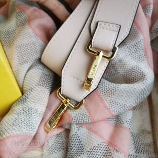 Женская кожаная сумка Fendi - Фенди