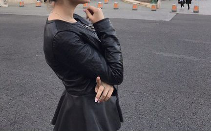 Кожаная куртка с баской