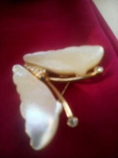 Брошь перламутр