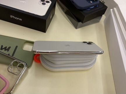 iPhone 11 pro max 256 silver