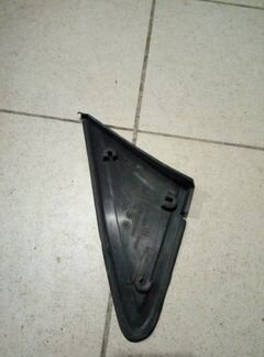 Уголок зеркала передний правый Ford Focus CB4 chba