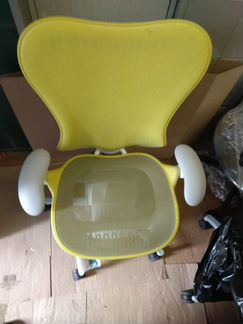 Эргономичные офисные кресла Mirra 2